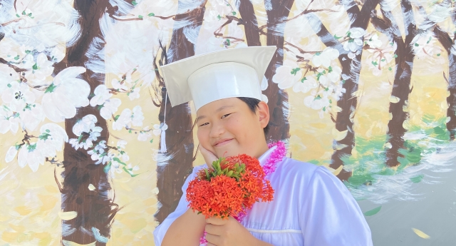 <br>
	안녕하세요 M.HUE 입니다. JJES 2022 SUMMER CAMP 의 졸업식을 맞이해 학생들의 토가 사진을 촬영 했습니다. 필리핀만의 독특하고 예쁜 새하얀 토가를 입은 아이들의 예쁜 미소가 돋보인 하루였습니다. 벌써부터 한국...