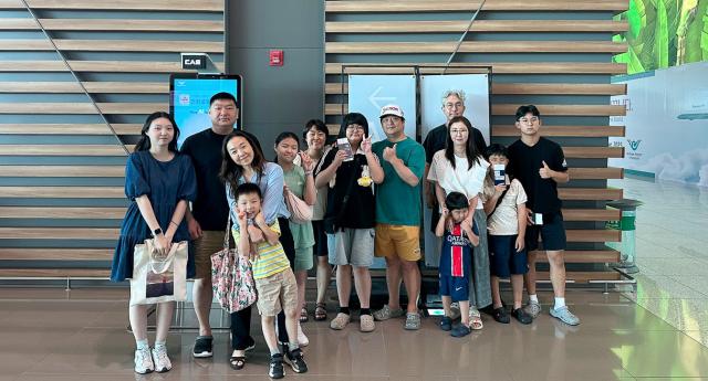 <br>
	안녕하세요~ JJES M.Dohan입니다. 2025년 07월 27일 2025 여름캠프 학생들이 입국하였습니다. 우리 학생들은 선생님들의 인솔하게 안전하게 JJES 연수원에 도착했으며, 배정 받은 방에 들어가 간단한 정리 후 바로 취...