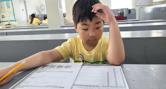 <br>
	안녕하세요 JJES M.Dohan 입니다. JJES에서는 매주 LEVEL TEST/TOSEL/TOPEL(구PELT) 등 다양한 시험으로 학생들의 영어 실력을 평가하고 있습니다. 2025년 9월 10일, 수요일에는 TOPEL(구PELT) 시험이 이뤄졌습니다. ...