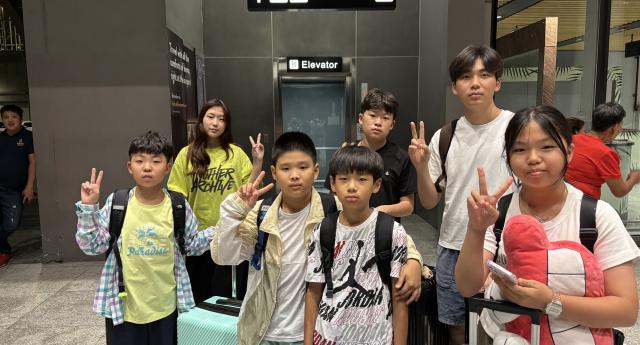 <br>
	안녕하세요~ JJES M.Dohan입니다. 2025년 07월 13일 2025 여름캠프 학생들이 입국하였습니다. 우리 학생들은 선생님들의 인솔하게 안전하게 JJES 연수원에 도착했으며, 배정 받은 방에 들어가 간단한 정리 후 바로 취...