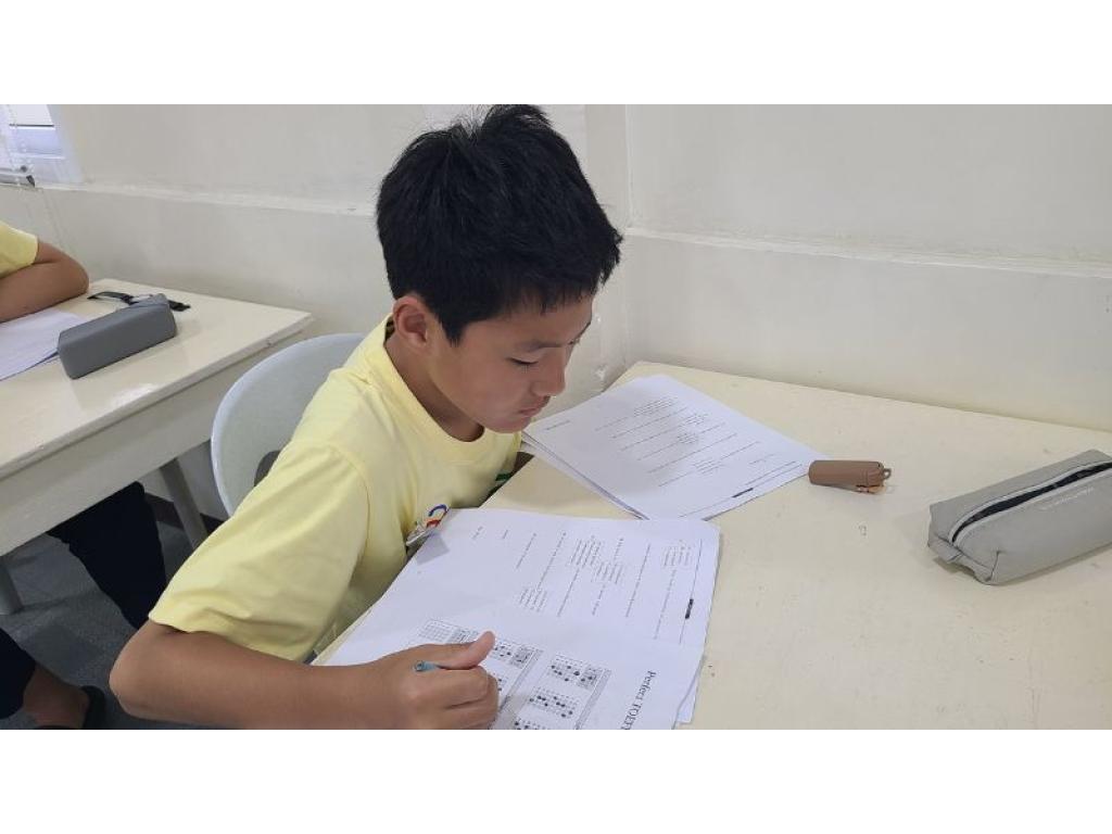 안녕하세요 T.Lina 입니다. JJES에서는 매주 TOSEL/TOEFL Junior시험으로 학생들의 영어 실력을 평가하고 있습니다. 2026년 7월 22일, 수요일에는 TOFEL Junior 시험이 이뤄졌습니다. TOEFL Junior은 영어의 듣기, 문...