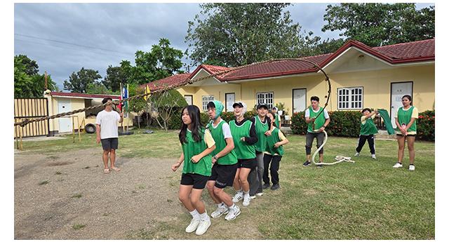 <br>
	안녕하세요, JJES M.Dohan입니다. 지난 수요일, 열기로 가득했던 스포츠 페스티벌이 열렸습니다. 학생들은 각 팀별로 준비한 구호와 치어리딩 무대를 멋지게 선보이며 시작부터 분위기를 뜨겁게 달궜습니다. 이어진 ...